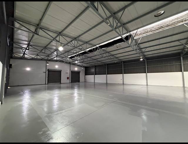 1,341M² WAREHOUSE TO LET IN HALFWAY HOUSE